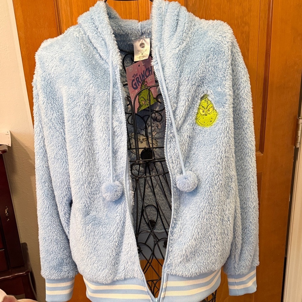 ✅✅✅BOGOHO ✅✅✅Baby Blue Dr. Seuss GrinchFuzzy Hoodie with Character Patch-Medium - Picture 10 of 12